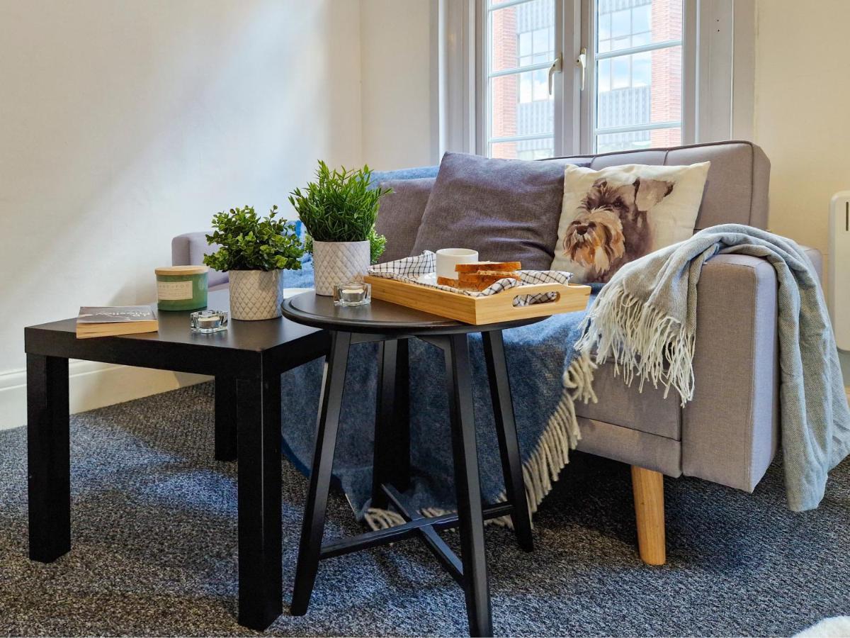 Spacious Room With Sofa Londyn Zewnętrze zdjęcie